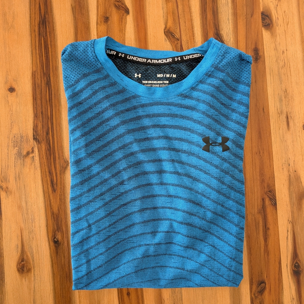 Under Armour Blue Woven Seamless Active Wicking T-Shirt